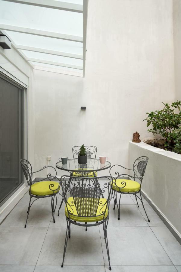 Central Cozy Studio With A Secret Garden Atény Exteriér fotografie